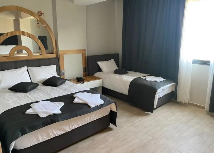 Grand Özalp Ai̇rport Hotel