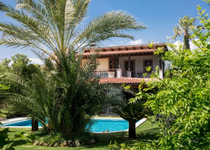 Dream by Important Group Travel Villa