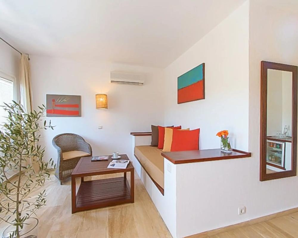 4Reasons Hotel And Bistro