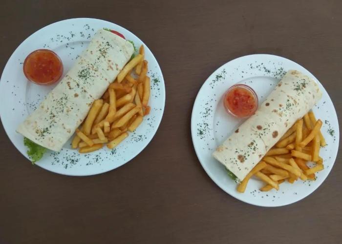 Apartments Kuce Lekovica snack bar- Bistro & Beach