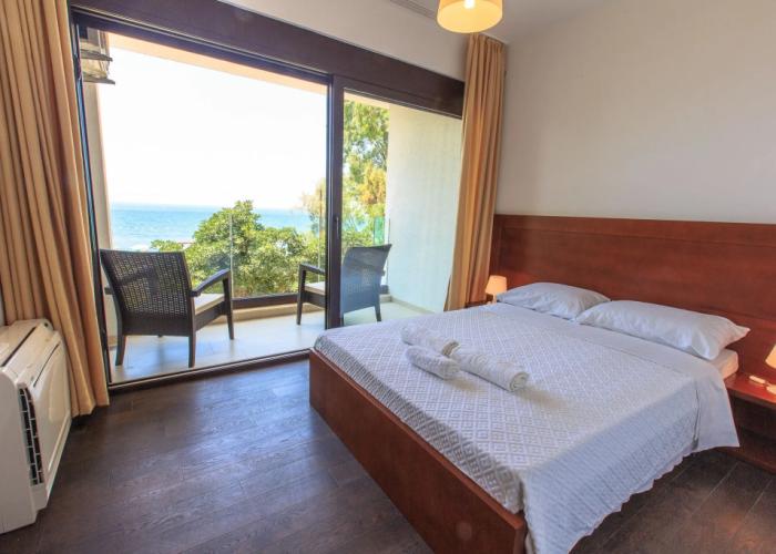 Apartments Kuce Lekovica snack bar- Bistro & Beach