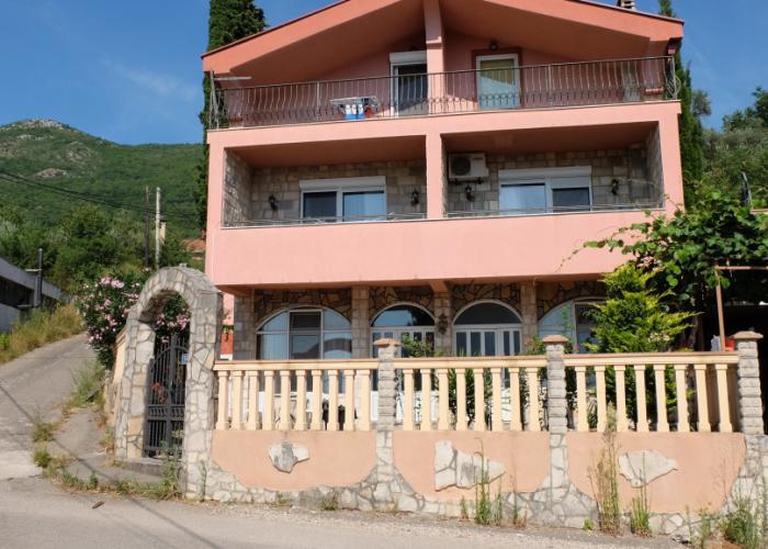 Jasmin Apartments