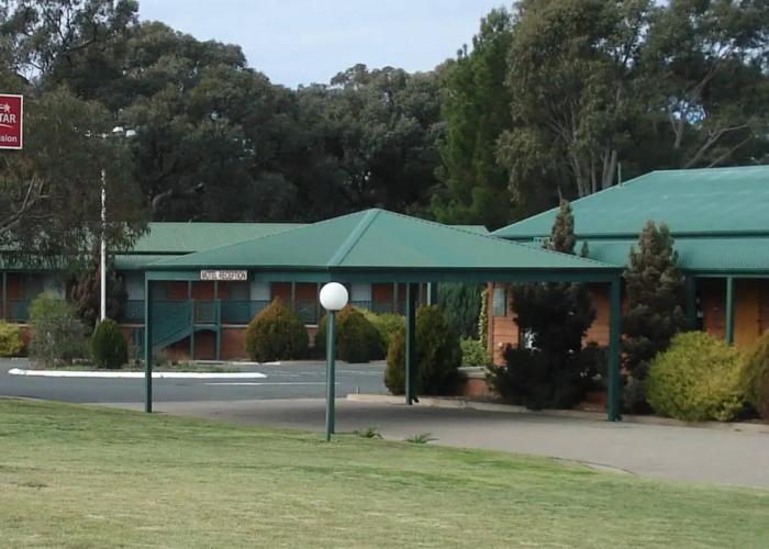 Deniliquin Country Club Motor Inn