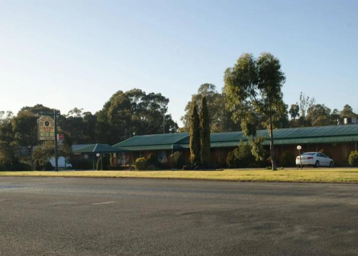 Deniliquin Country Club Motor Inn