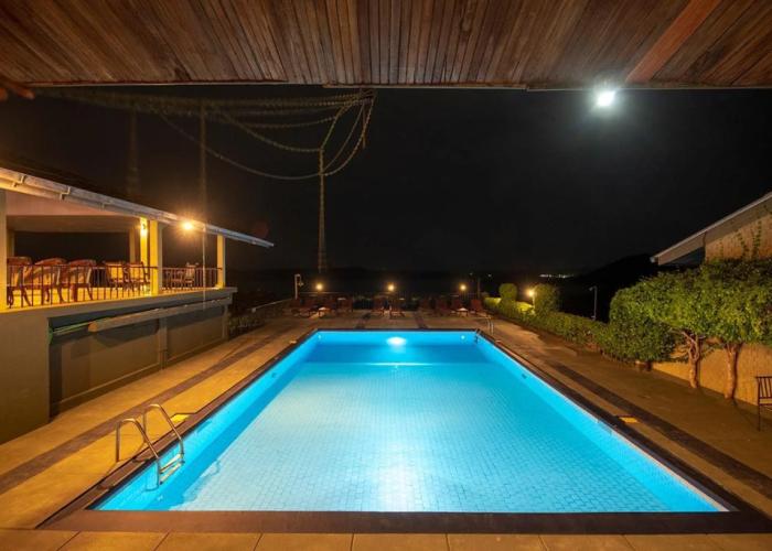 Giritale Hotel