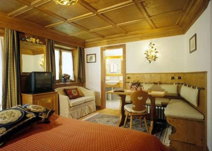 Hotel Columbia