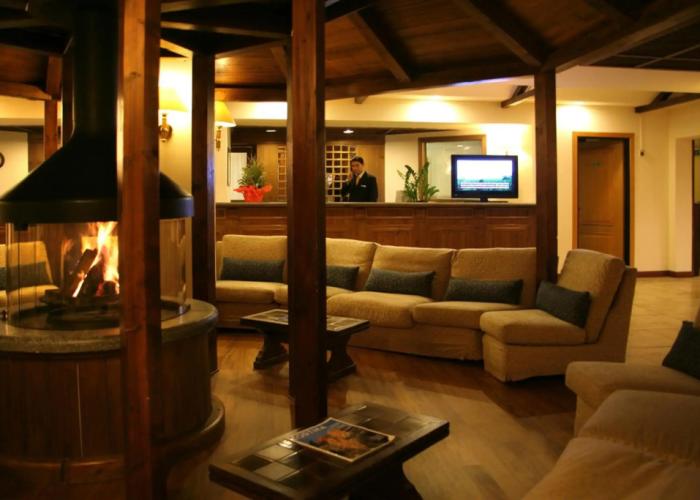 Hotel Alaska Cortina