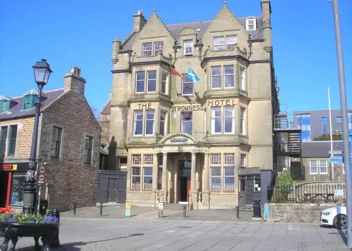 The Stromness Hotel by Paymán Club