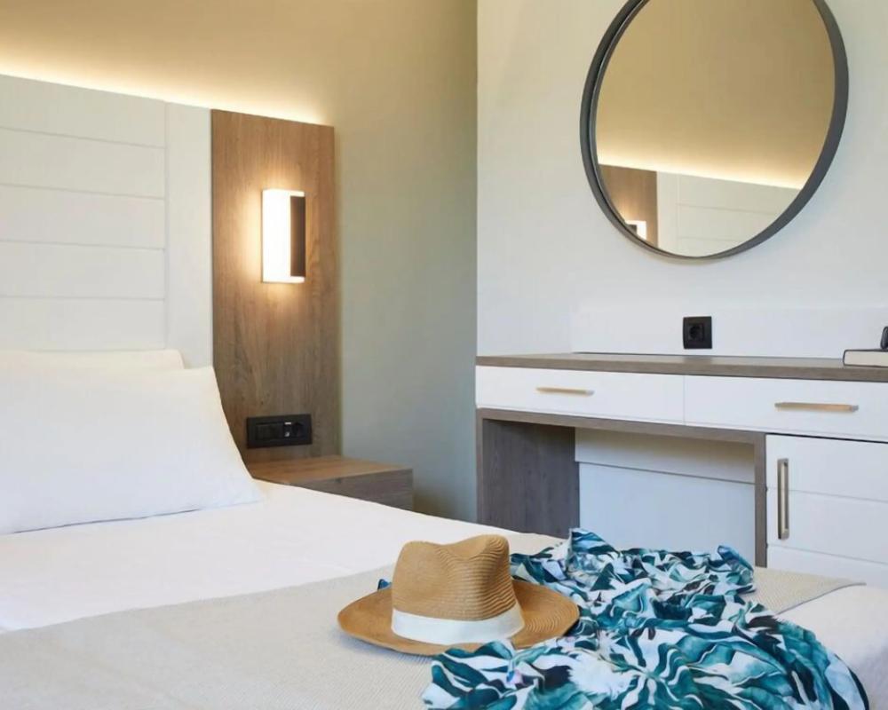 Alex Beach Hotel - Bungalows Hotel