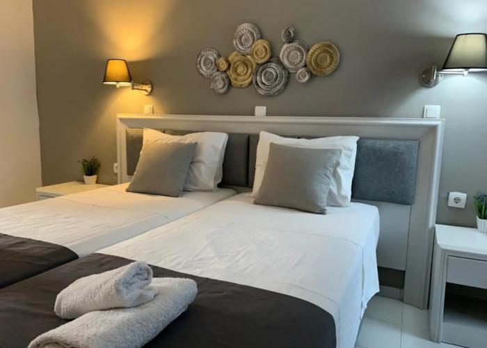 Alkyonides Hotel