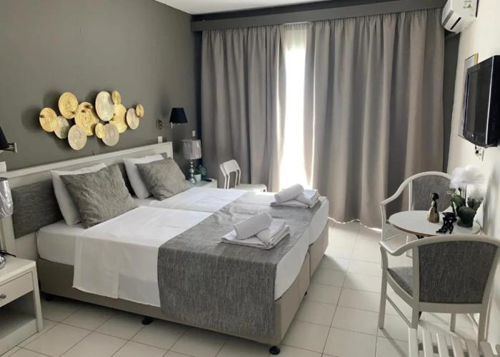 Alkyonides Hotel