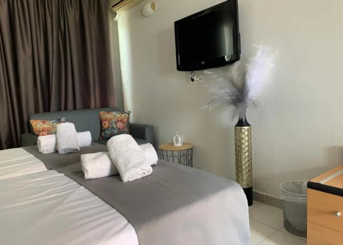 Alkyonides Hotel