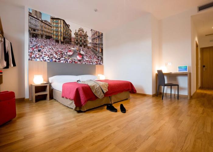 Iraipe Pamplona Hostal