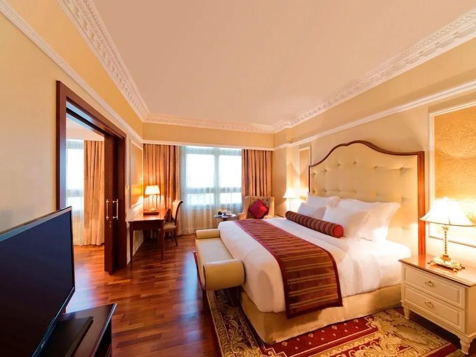 фото Warwick Doha Hotel