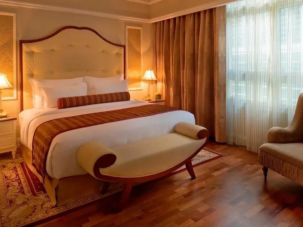 фото Warwick Doha Hotel