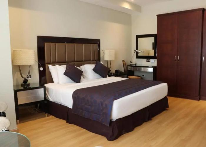 Premium Strato Hotel