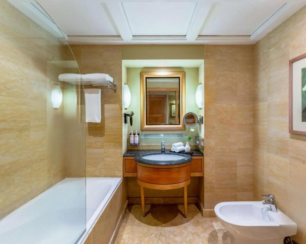 фото Mövenpick Hotel Doha