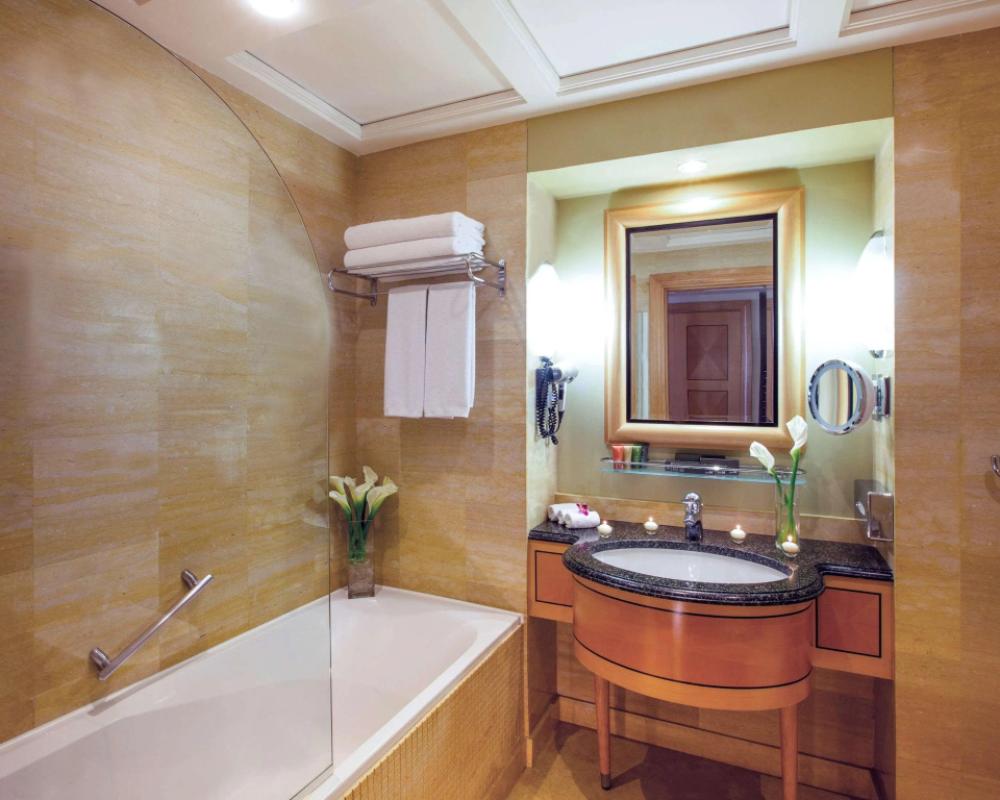 фото Mövenpick Hotel Doha