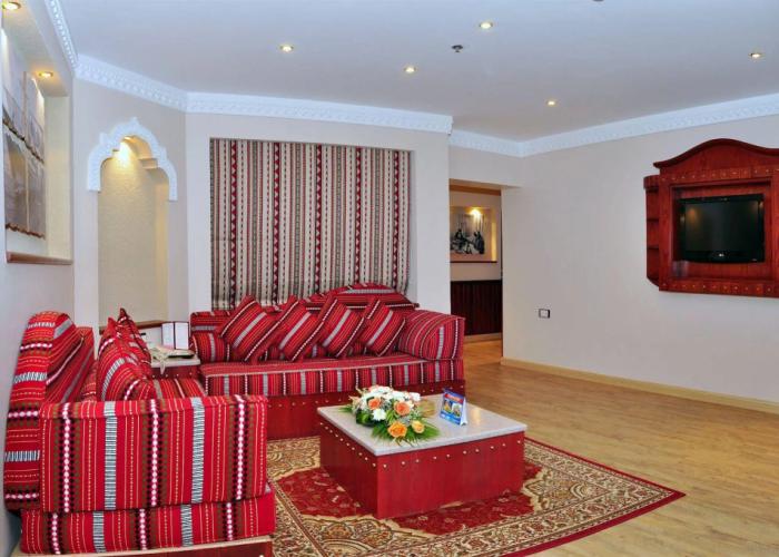 Al Liwan Suites