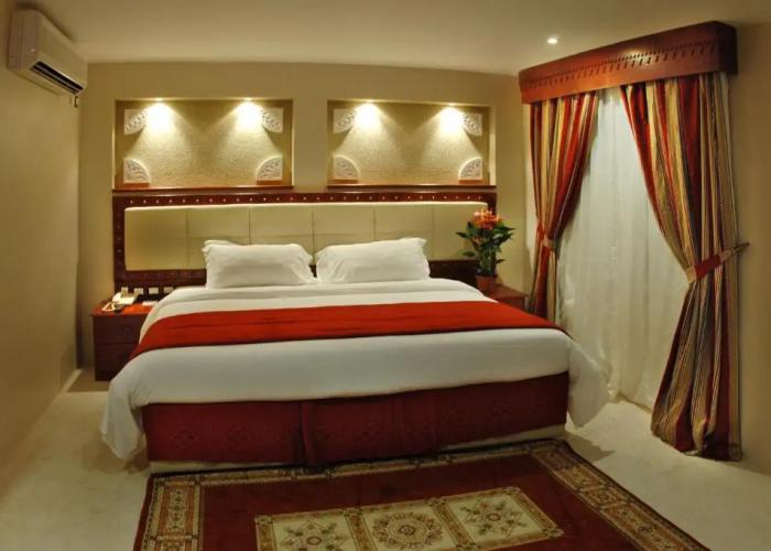 Al Liwan Suites