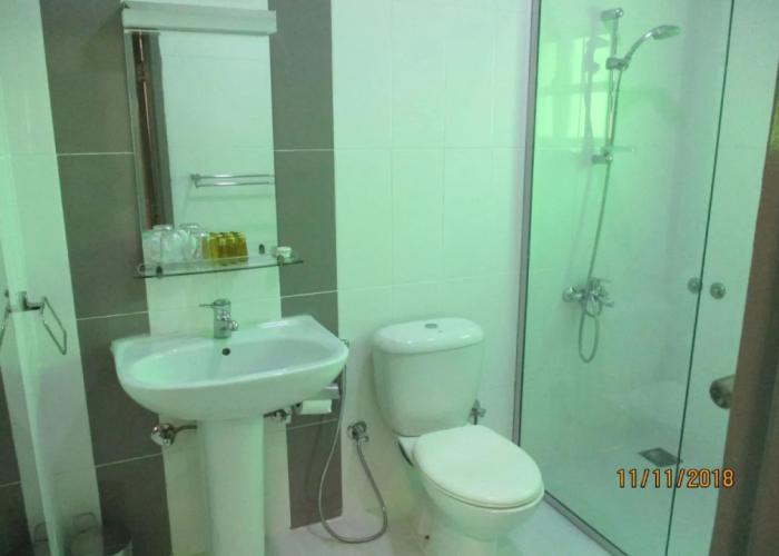 Sovereign Hotel - Marriage Certificate Required