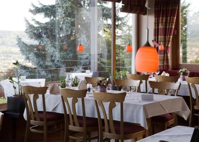 Maien Hotel & Restaurant