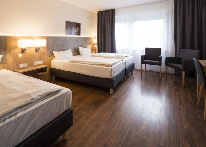 BASE1 Hotel Grenzblick