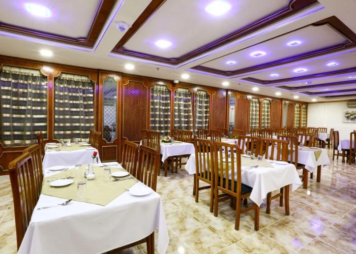 La Villa Suites Hotel