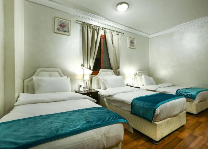 La Villa Suites Hotel