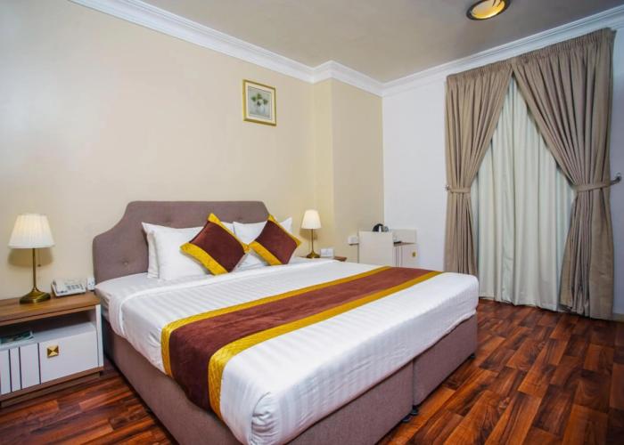 La Villa Suites Hotel