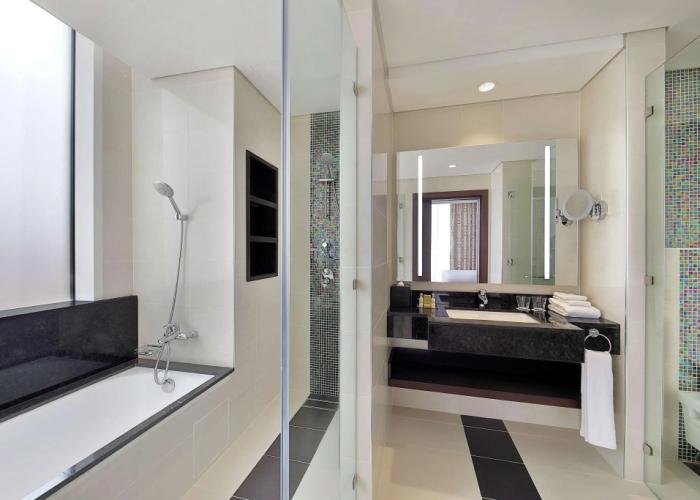 DoubleTree by Hilton Doha - Al Sadd