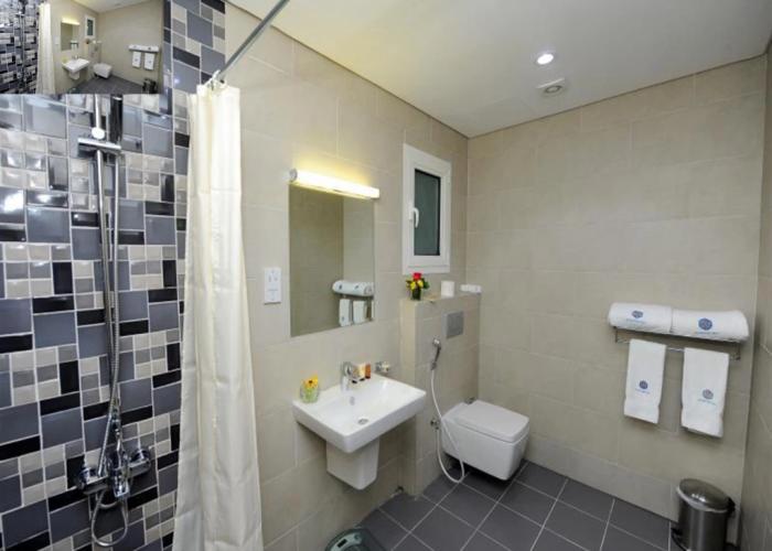 Al Mansour Park-Inn Hotel & Apartments