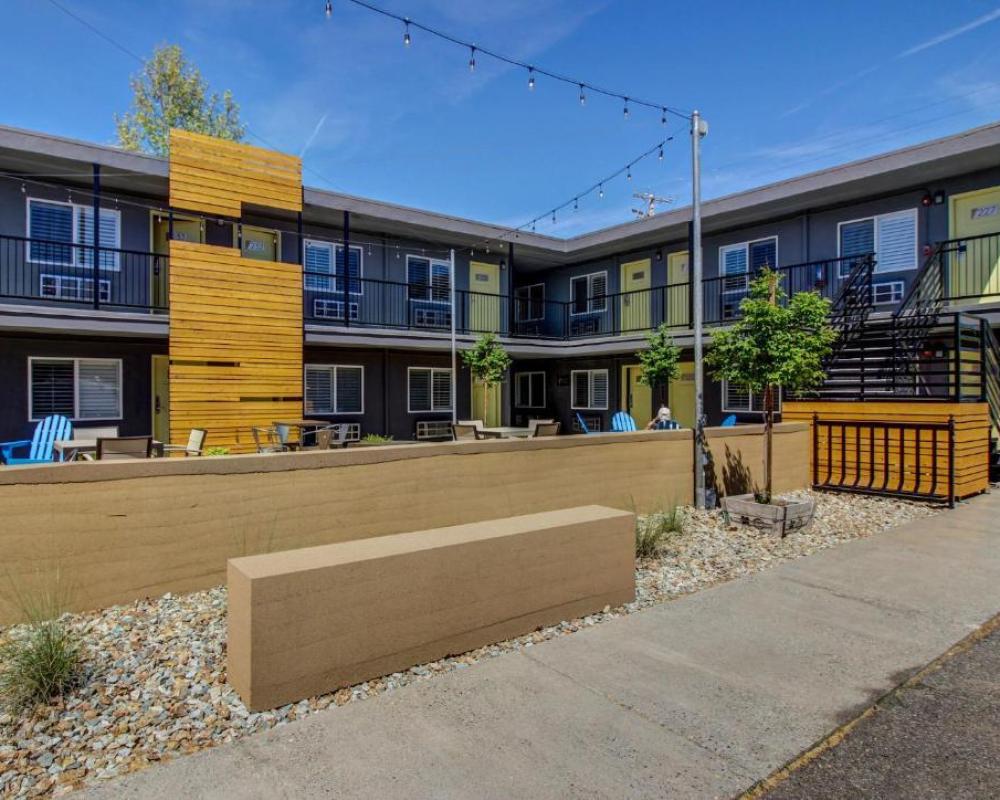 Americana Modern Hotel