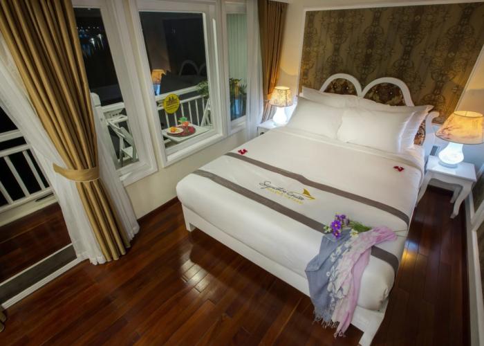 Signature Royal Halong Cruise