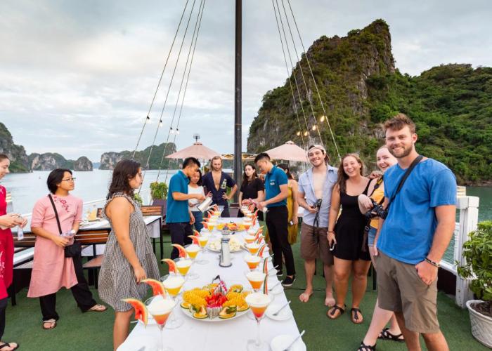 Swan Cruises Halong