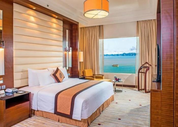 Royal Halong Hotel