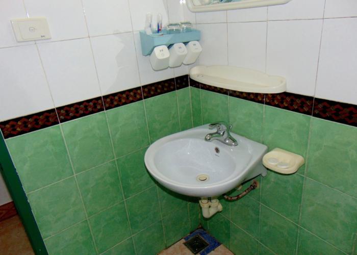 Alex Ha Long Hotel