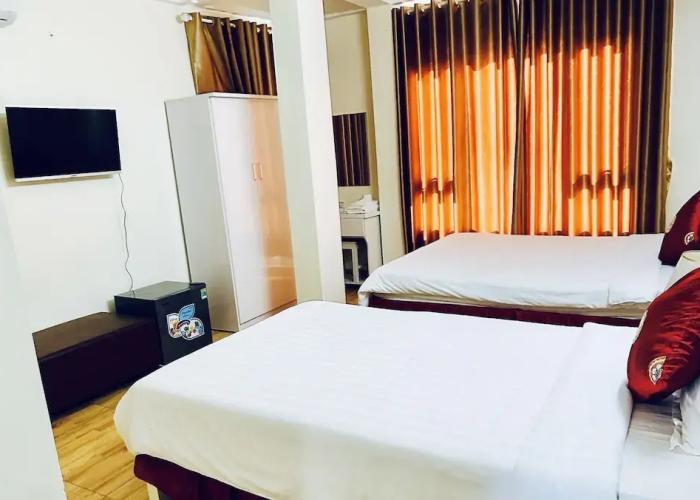 Dragon Hotel