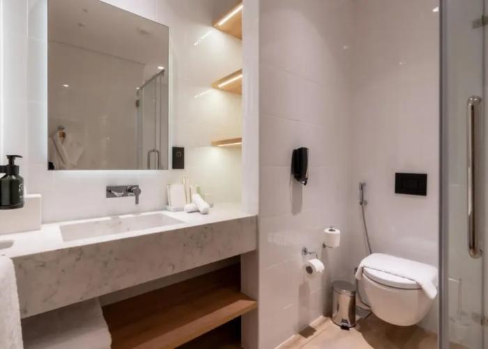 West Walk Retaj Hotel