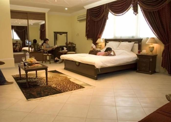 Al Muntazah Plaza Hotel