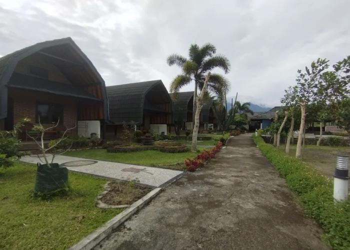 OYO 93748 Tungku Klui Hotel