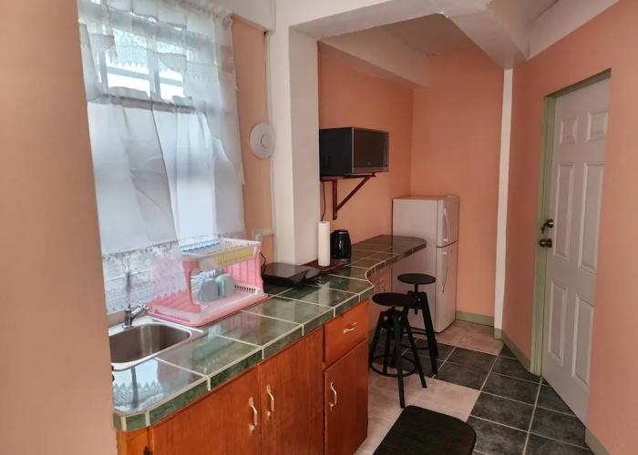 C & M Suites Your Haven in the City
