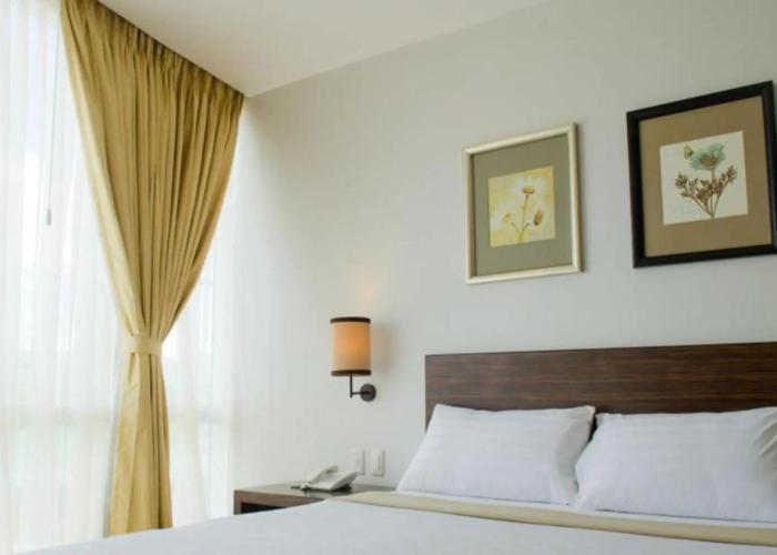 D' Hotel and Suites