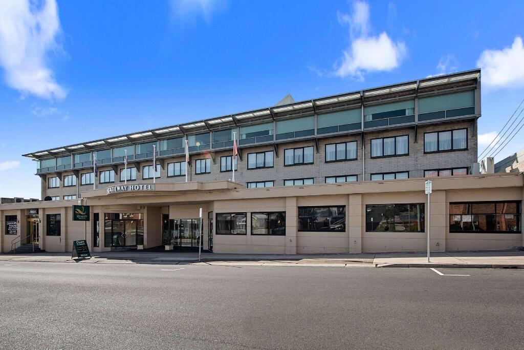 Gateway Hotel by Nightcap Plus