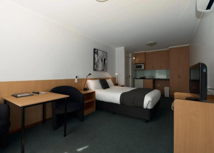 Barclay Motor Inn