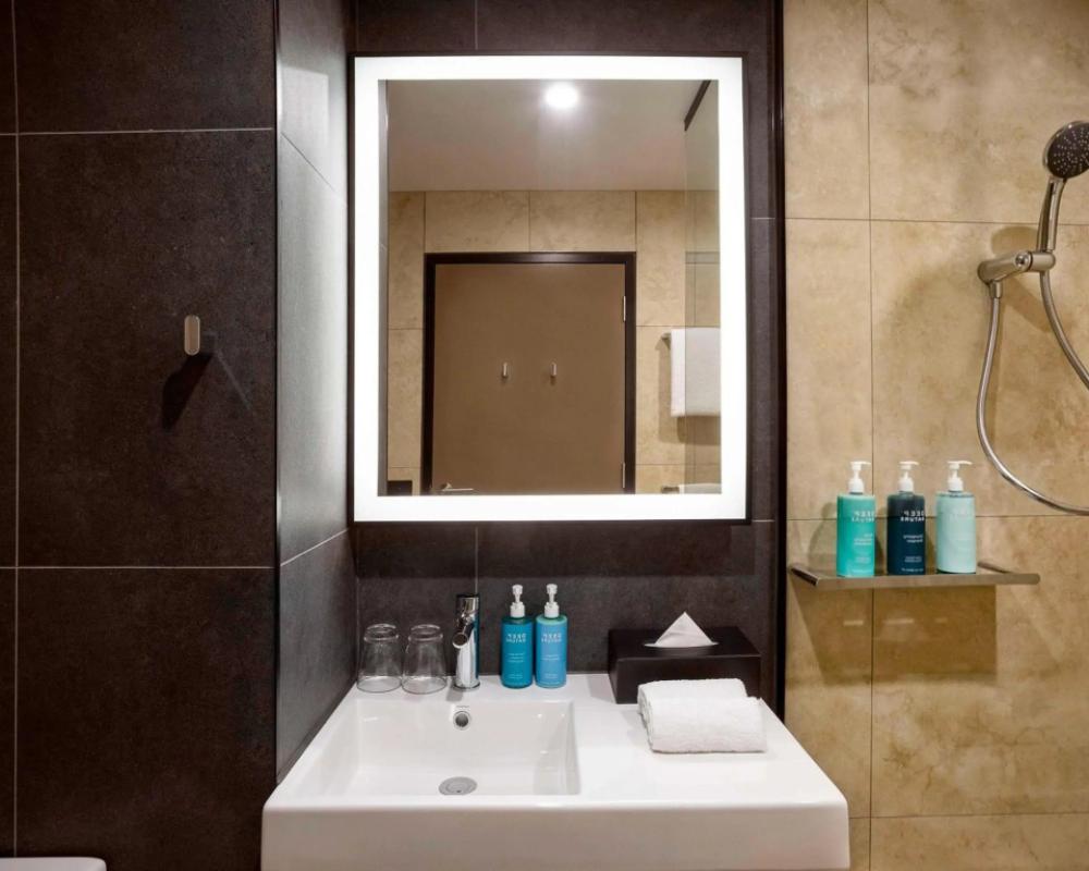 фото Novotel Devonport