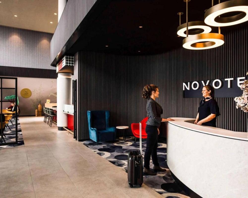 фото Novotel Devonport