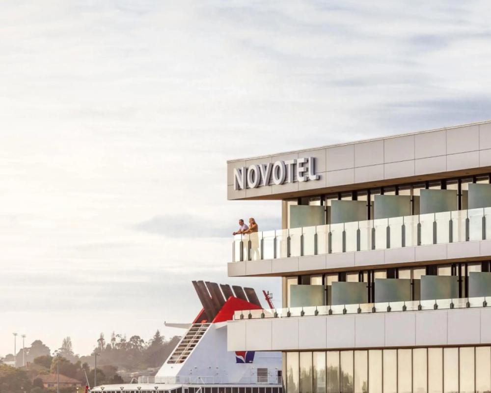 фото Novotel Devonport