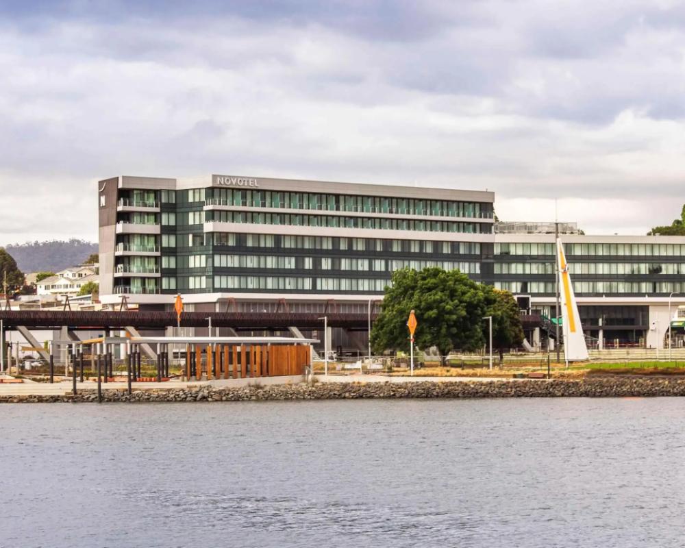 фото Novotel Devonport