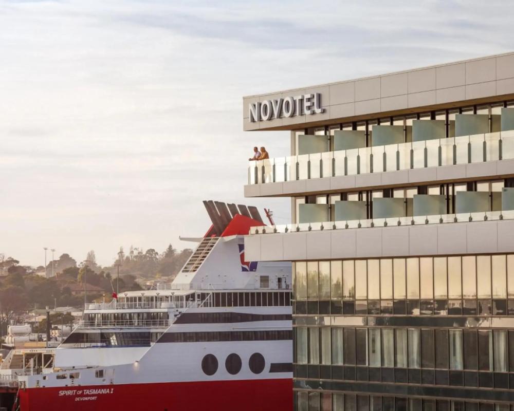 фото Novotel Devonport